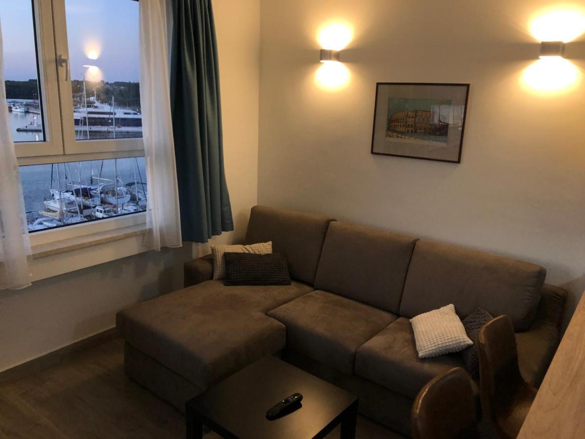 Pula Center Seaview Apartment エクステリア 写真