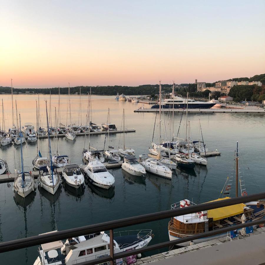 Pula Center Seaview Apartment エクステリア 写真