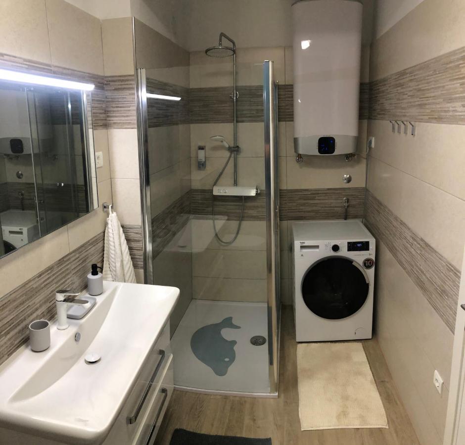 Pula Center Seaview Apartment エクステリア 写真