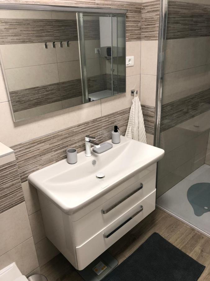 Pula Center Seaview Apartment エクステリア 写真