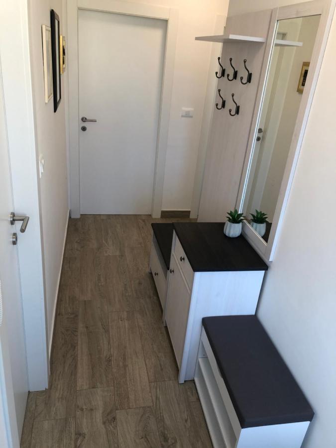 Pula Center Seaview Apartment エクステリア 写真